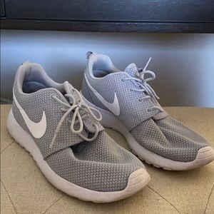 Nike Grey Roshe Run